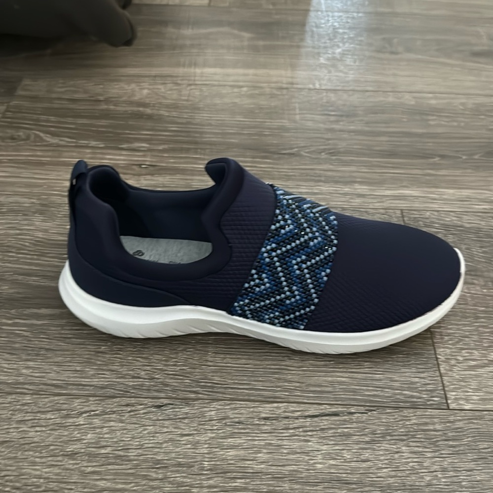 Cloudsteppers by Clarks. Nova Way, Dark Navy.